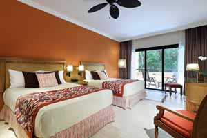 Deluxe Rooms at Grand Palladium Colonial Resort and Spa